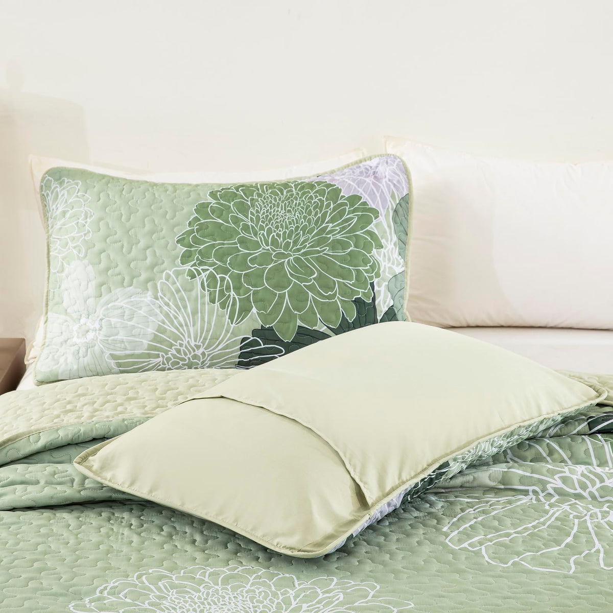Yiran Floral Quilt Set Queen Size Sage Green Botanical Bedspreads Bedding Set 3 Pieces Lightweight Summer Coverlet with 2 Pillow Shams 96x90 Inch