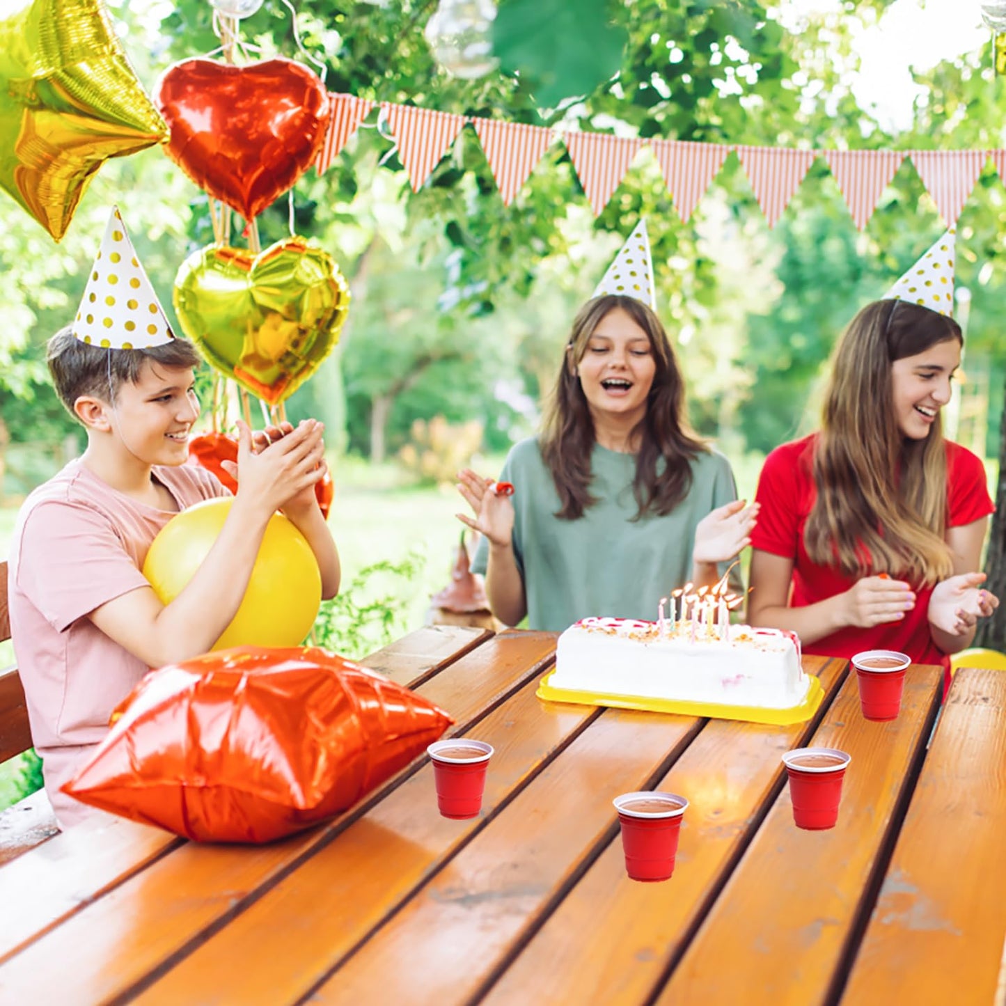 WUWEOT 700 Pack Red Plastic Shot Glasses, 2 Ounce Reusable Party Cups, Mini Tasting Cups Jello Shots Glasses for Serving Condiments, Snacks, Samples and Tastings