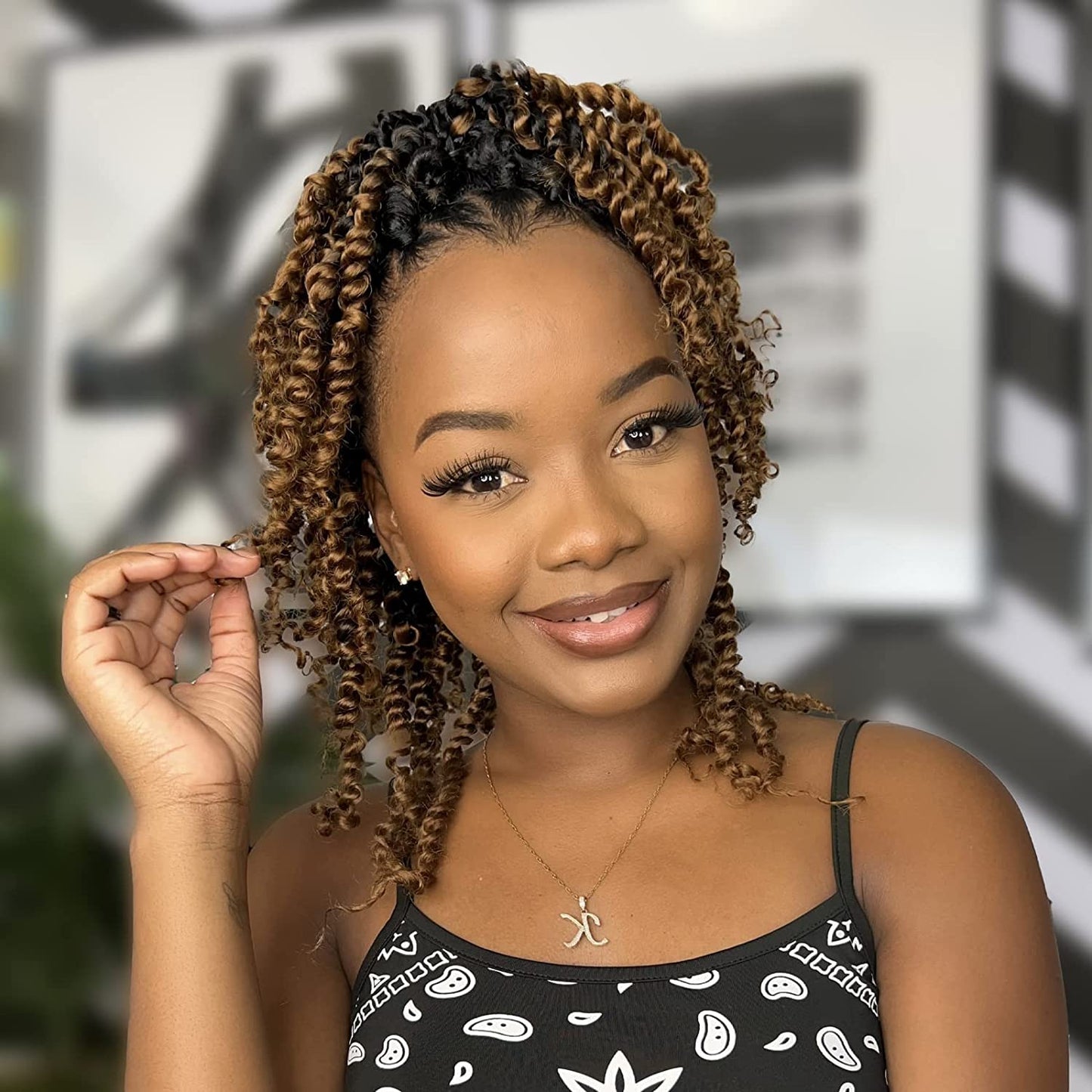 ToyoTress Tiana Passion Twist Hair - 8 Inch 8 Packs Pre-twisted Crochet Braids Ombre Brown, Short Bob Pre-looped Synthetic Braiding Hair Extensions (8 Inch, OT30-8P)