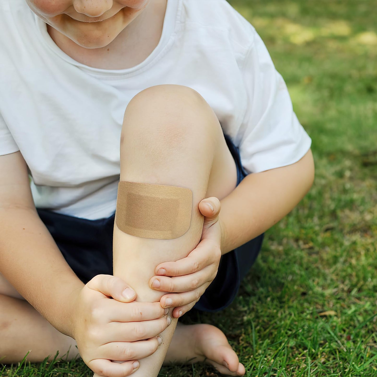 200Pcs Large Bandages, 3 x 4 Inch Adhesive Bandages Bulk, Big Sterile Flexible Fabric Bandage Nonstick Pads First Aid Supplies for Care & Protect Wounds First Aid Kit