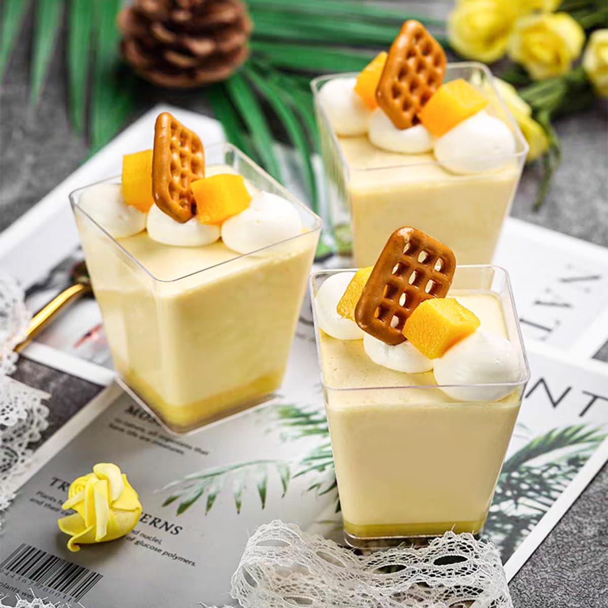 mwellewm 300 Pack Mini Plastic Dessert Cups with Spoons, 5 OZ Square Parfait Glasses for Party, Reusable Fruit Ice Cream Pudding Appetizer Bowls