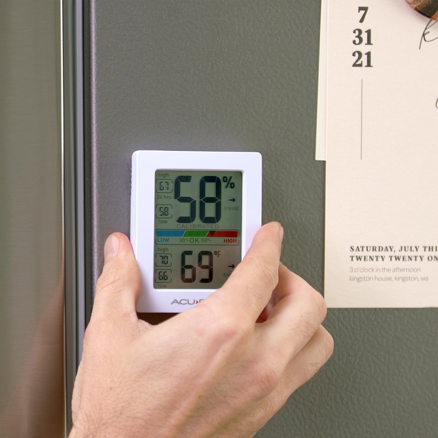 AcuRite 01083M Pro Accuracy Temperature and Humidity Monitor