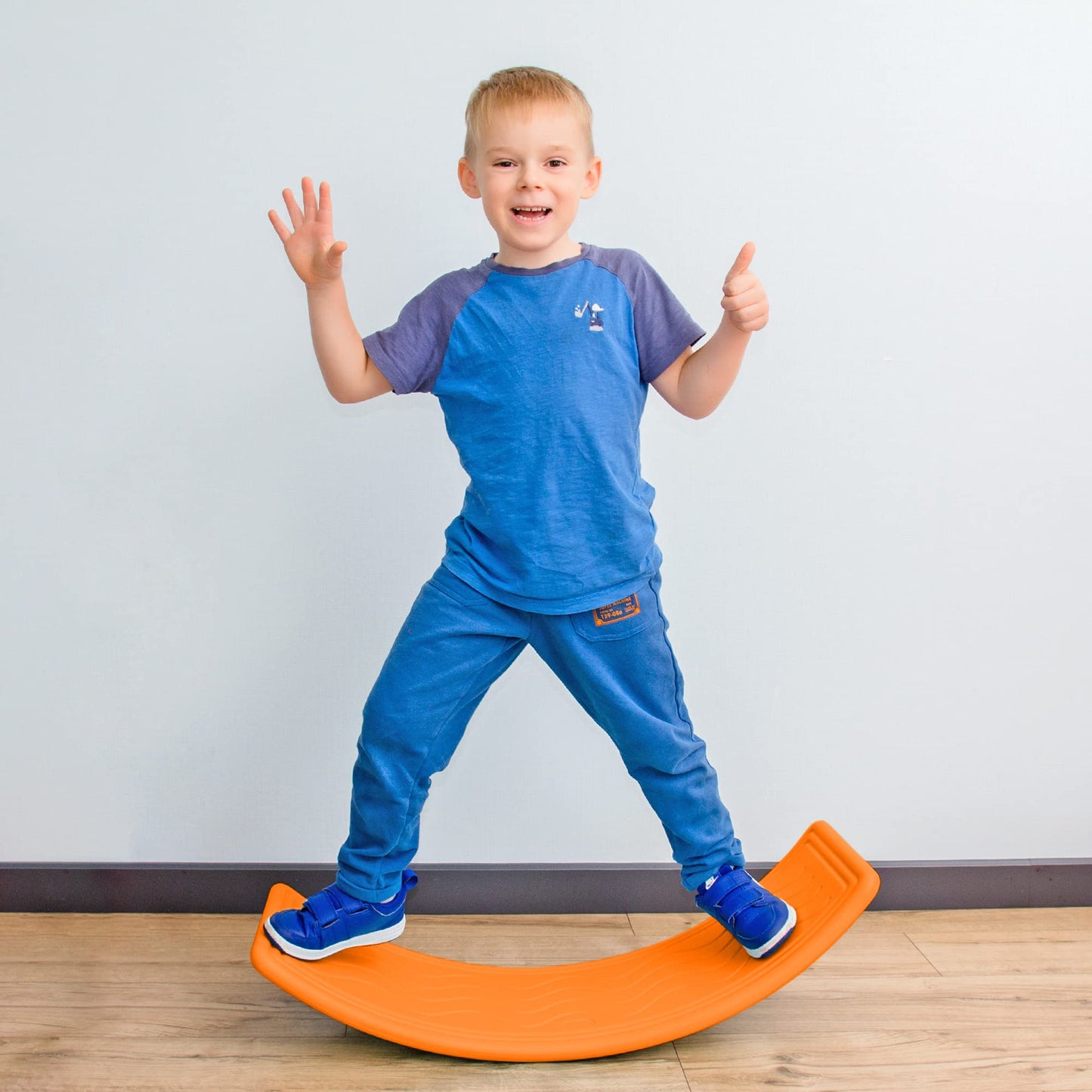 Balance Board Kids - 90x29 cm - Montessori Vestibular Waldorf Rocker Plastic Non Slip Board - Kid Yoga Curvy for Toddlers Kids Boys Girls and Adults - Indoor Outdoor Balancing, Max Load 91 kg