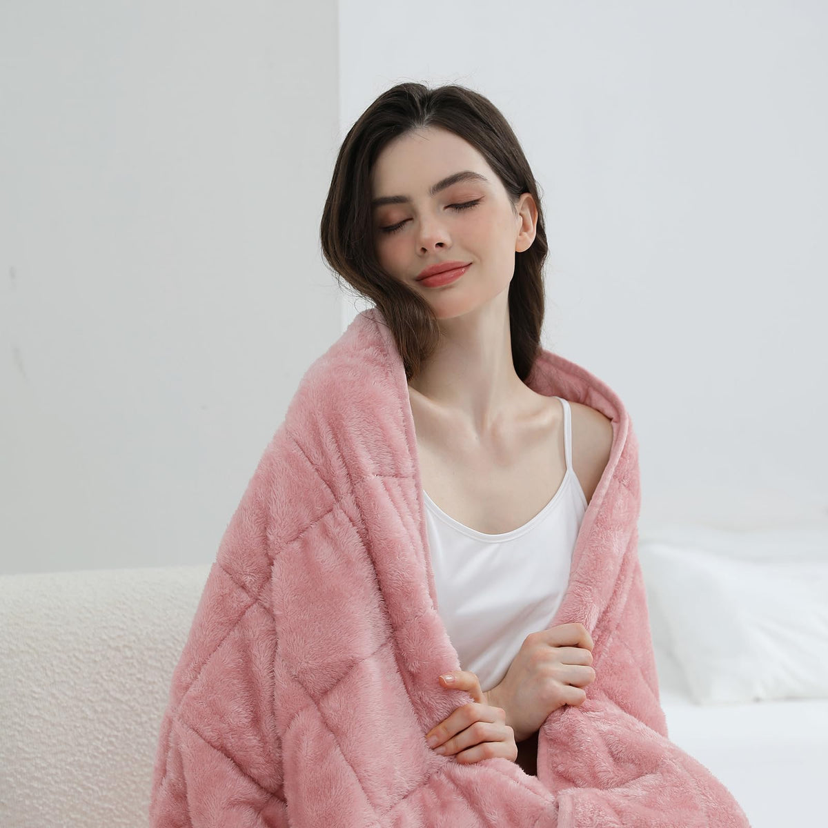 CODUM Weighted Blanket, Plush Fleece Blanket Ultra Soft - Fluffy Cozy Throw for Bed Couch Sofa, Warm Fuzzy Blanket for Adults (Pink, 60"x80" 15 lbs)