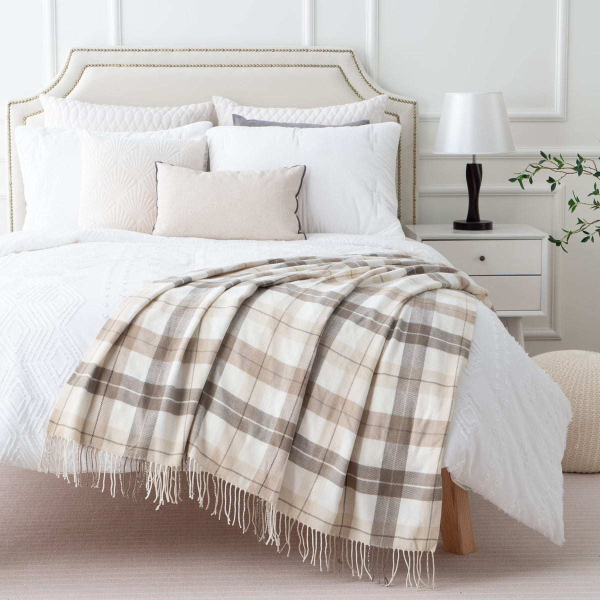 BATTILO HOME Grey White Plaid Throw Blanket for Couch, Fall Decor Throw Blankets Farmhouse Style, Super Soft Decorative Throw with Tassels 49"x63"