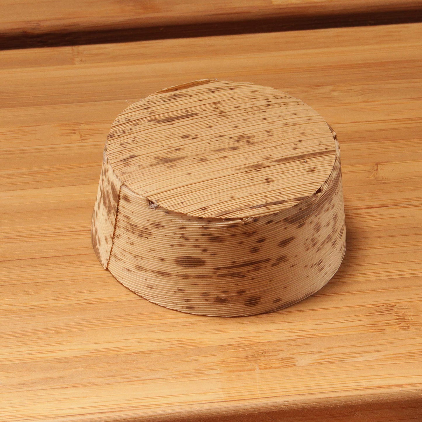 BambooMN Brand - Bamboo Leaf Round Tubs - 2.2" Dia x 1" high - 100 Pieces