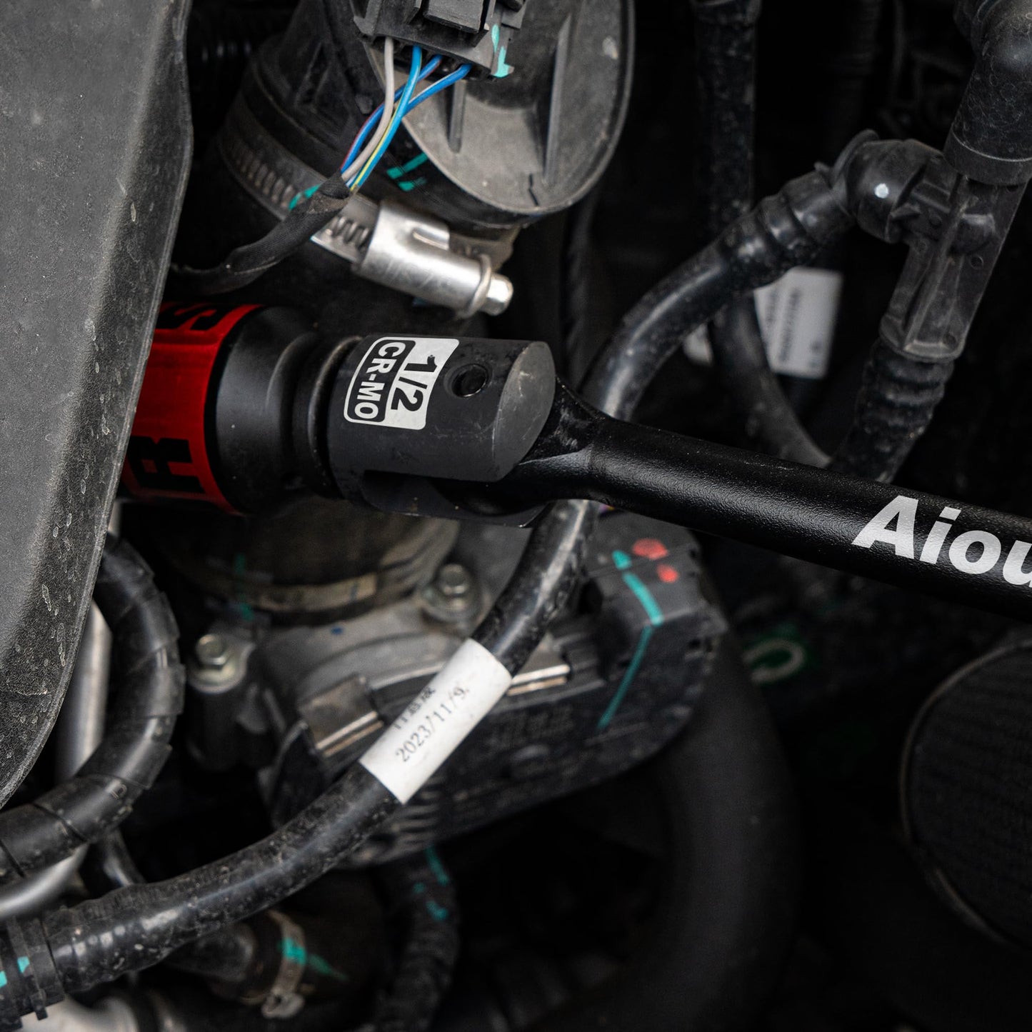 Aiourx 1/2" Drive 25-Inch Breaker Bar, Heavy Duty Extension Breaker Bar with 250° Rotating Head, Laser Etched Marking, Auto and Industrial Use, Conquer Stubborn Fasteners and Nuts