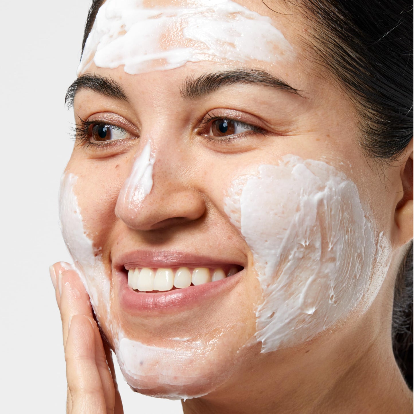 Clinique 7 Day Daily Gentle Face Exfoliator Lightweight Scrub Cream With Silica For All Skin Types, 100ml