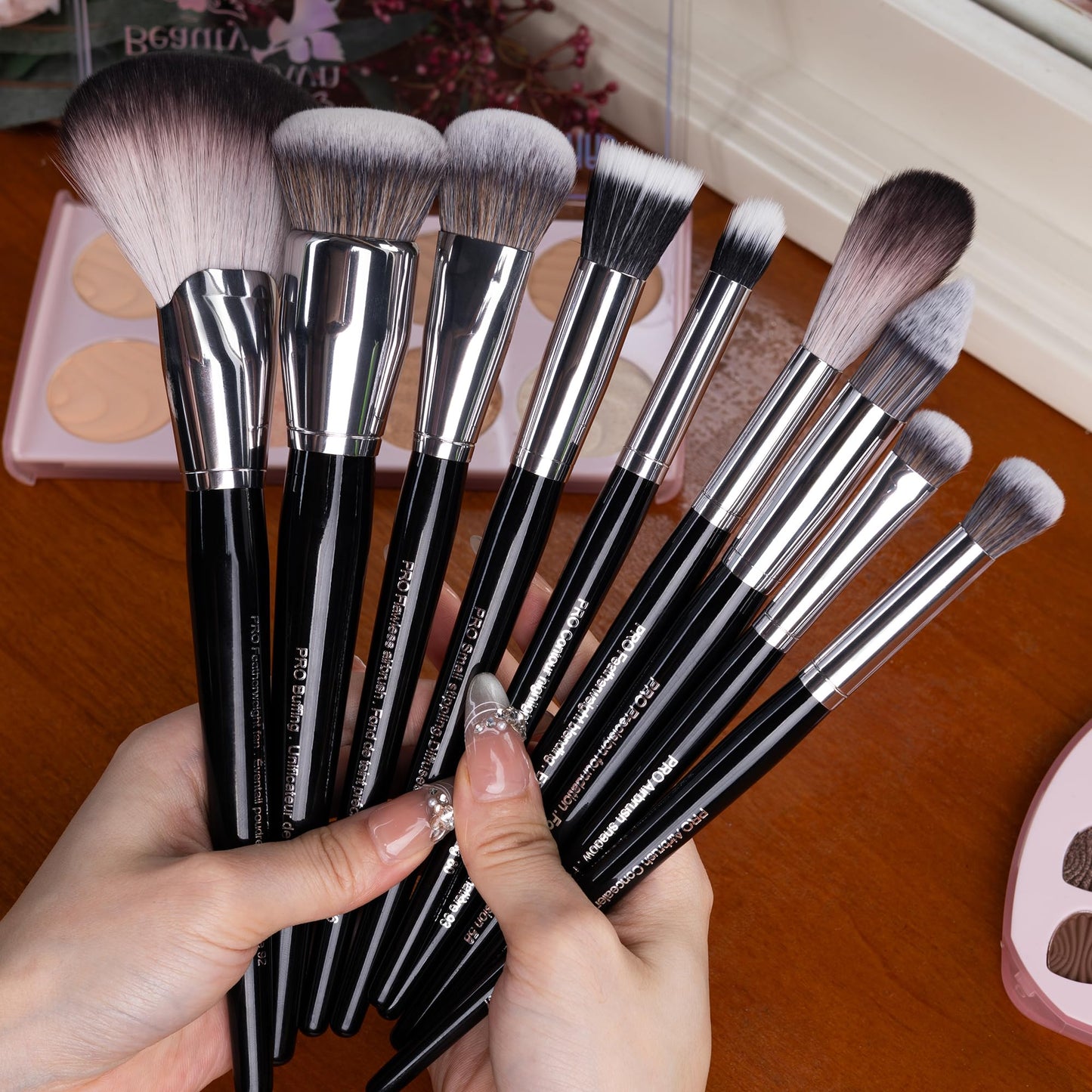 Bueart Design Professional Makeup Brush Set, 36 Pieces, Synthetic Fiber Brushes with Travel Case, Face and Eye Makeup Kit