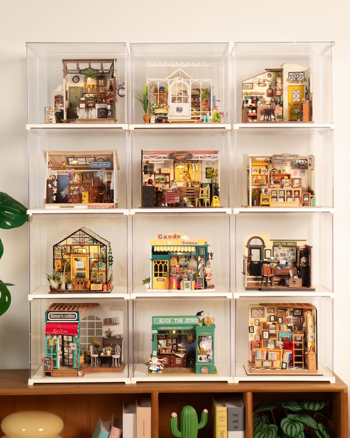 Rolife Dust Cover-Display Case for Collectibles and Shoes Storage, Clear Storage Bins with Doors for 3D Puzzles, DIY Miniature House Kits, Book Nook Kits, Blind Box Action Figures (11.3''x9.6''x9.3'')