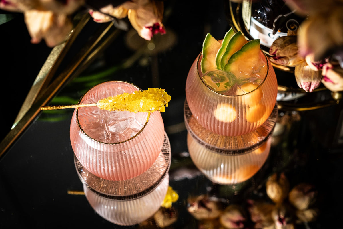 Vintage Blush Pink Art Deco Gin and Tonic Glasses With Gold Rims | Set of 4 | 13.5 oz Stemless Crystal Balloons for Cocktails | Retro Gift Goblets for Gin Lovers
