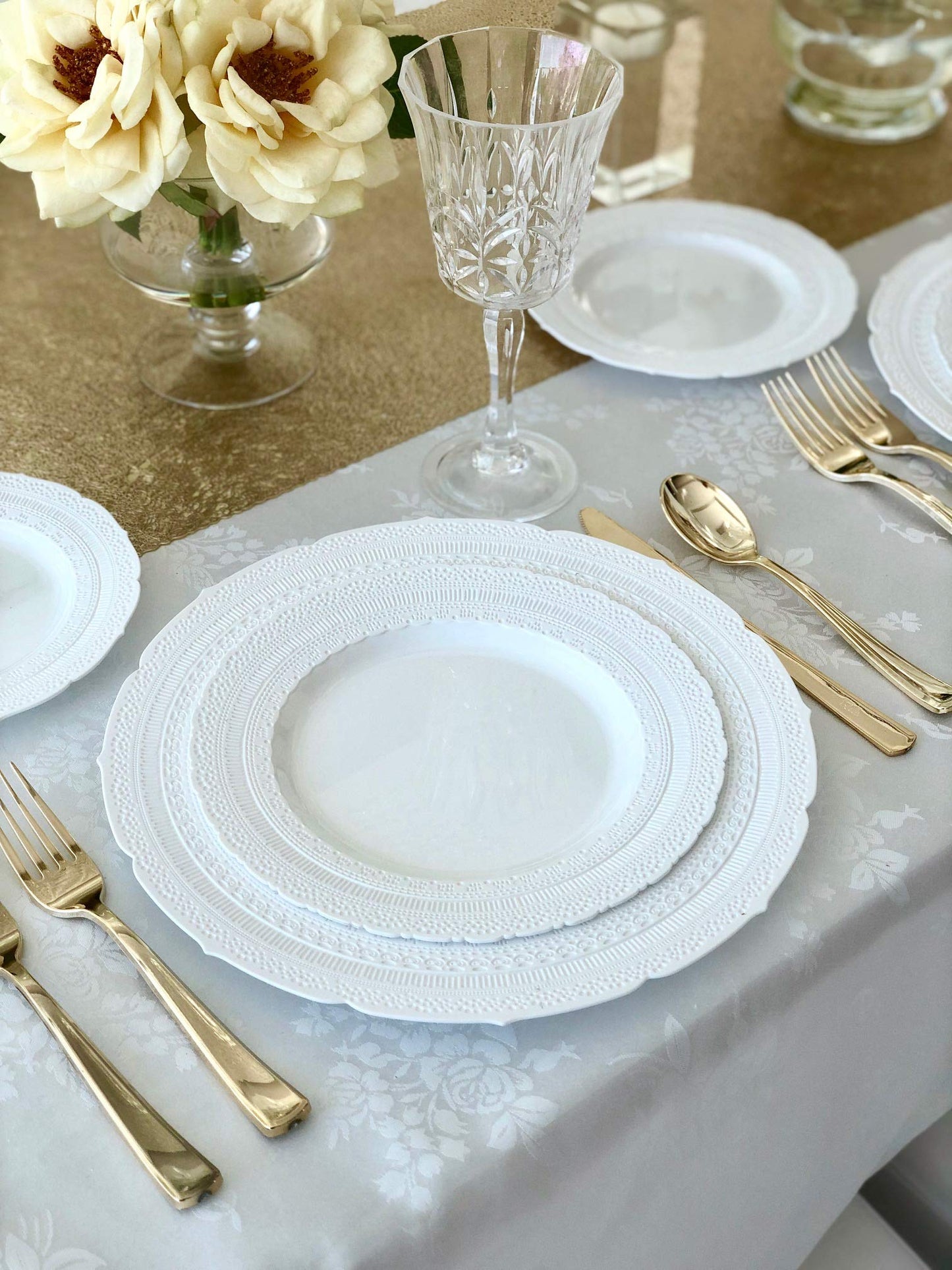 " OCCASIONS" 50 piece (25 guest) Extra Heavyweight Vintage Wedding Disposable/Reusable Plastic Plates (25 x 11'' dinner + 25 x 8.25'' salad/dessert) Chateau Collection in White