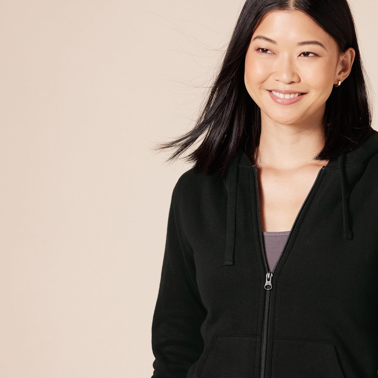 Amazon Essentials Women's Sherpa Lined Full-Zip Hoodie, Black, Medium