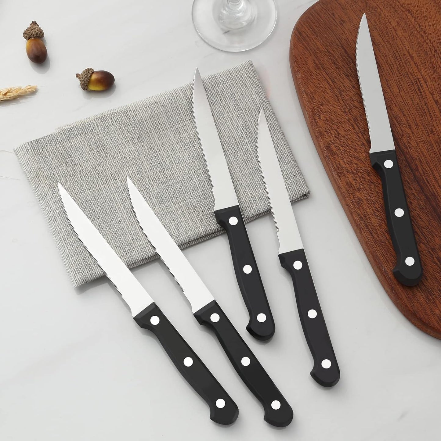 BEWOS Steak Knives Set of 16, Triple Rivet Steak Knife Set, Stainless Steel Serrated Blade(4.5”), Sharp Knives with Comfortable Handle, kitchen knife, Dishwasher Safe, Knife Set For Home or Restaurant
