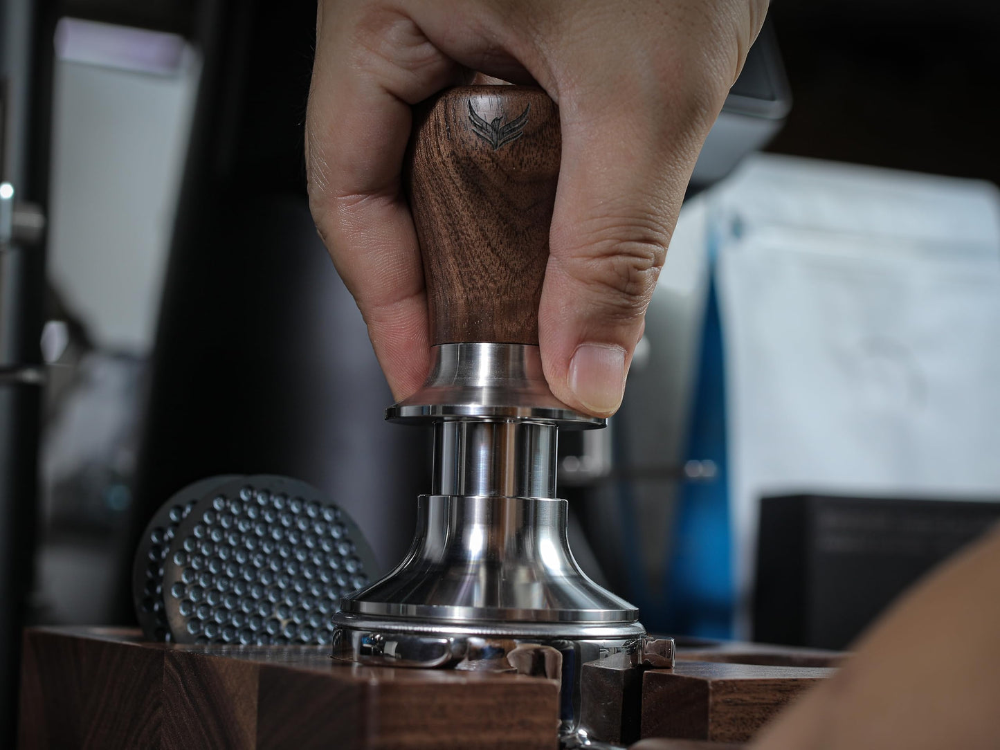 KNODOS 54mm Tamper for Breville Machines Calibrated Tamper Tool Espresso Walnut, Auto-Leveling and 30lb Spring Loaded Design Coffee Tamper with Stainless Steel Ripple Base