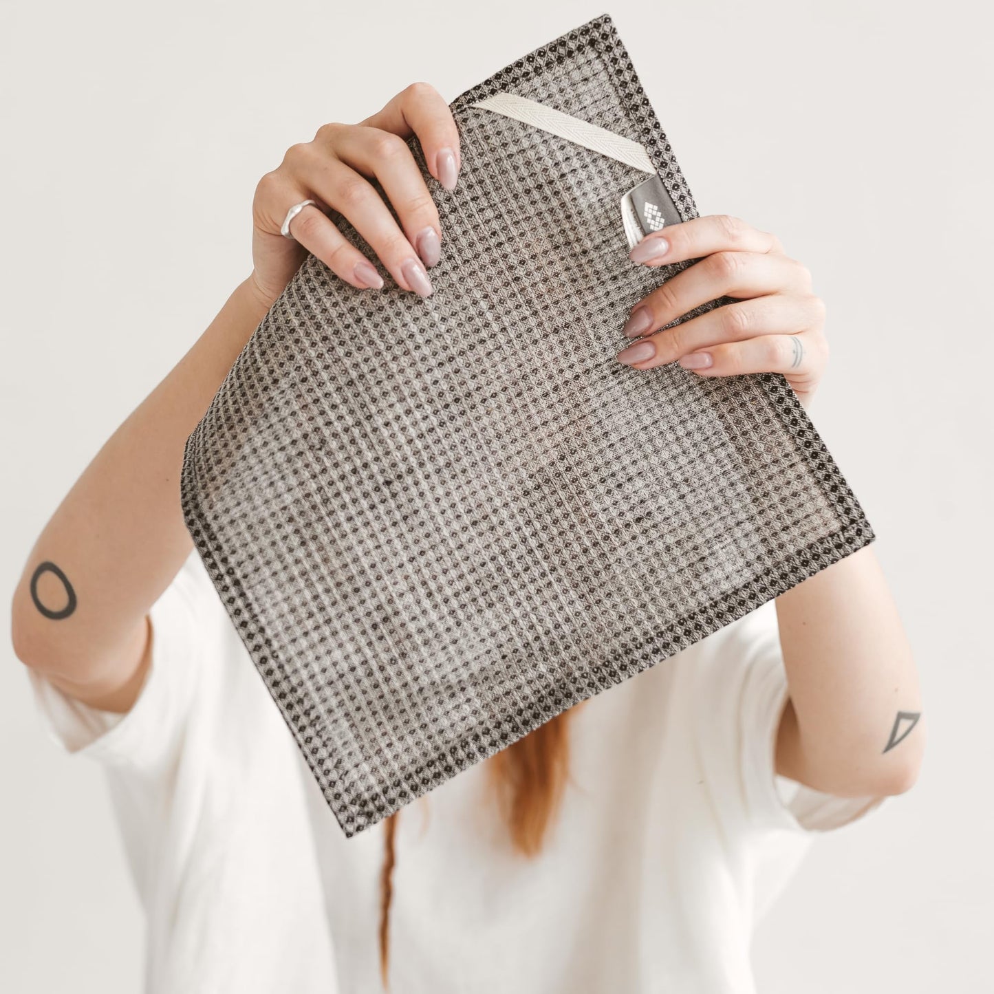 100% Linen Exfoliating Face Cloth - 4-Pack Black-Natural Linen Flax 10x10-inch Reusable Washcloths - Waffle Weave Natural Fiber Small Fingertip Towel for Your Hands Face Skin and Body