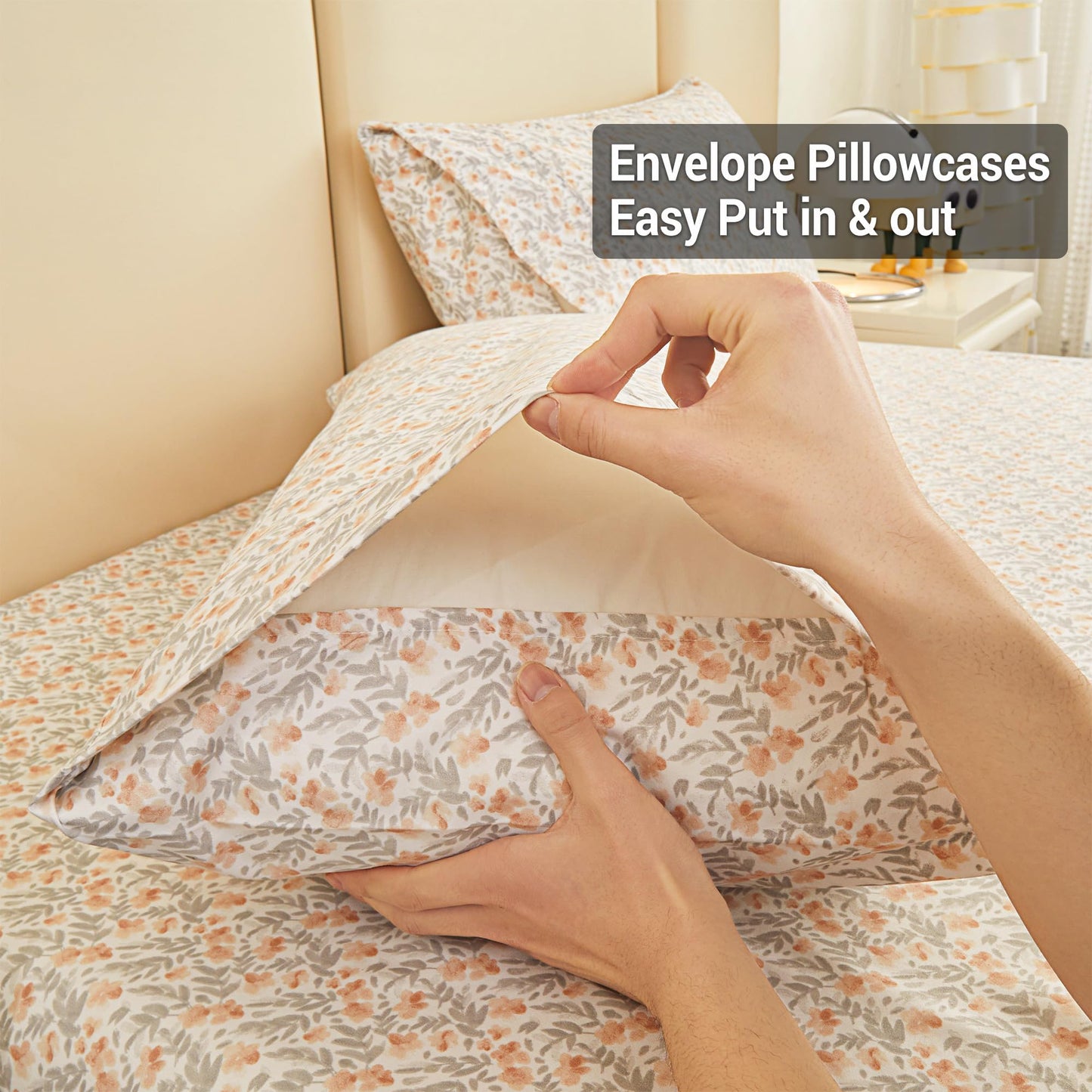 Viviland Floral King Sheet Set - 4 Piece Vintage Light Orange Flower Patterned Bed Sheets - Soft, Breathable Microfiber Sheets with Deep Pocket, Non-Slip Fitted Sheets & Pillowcases