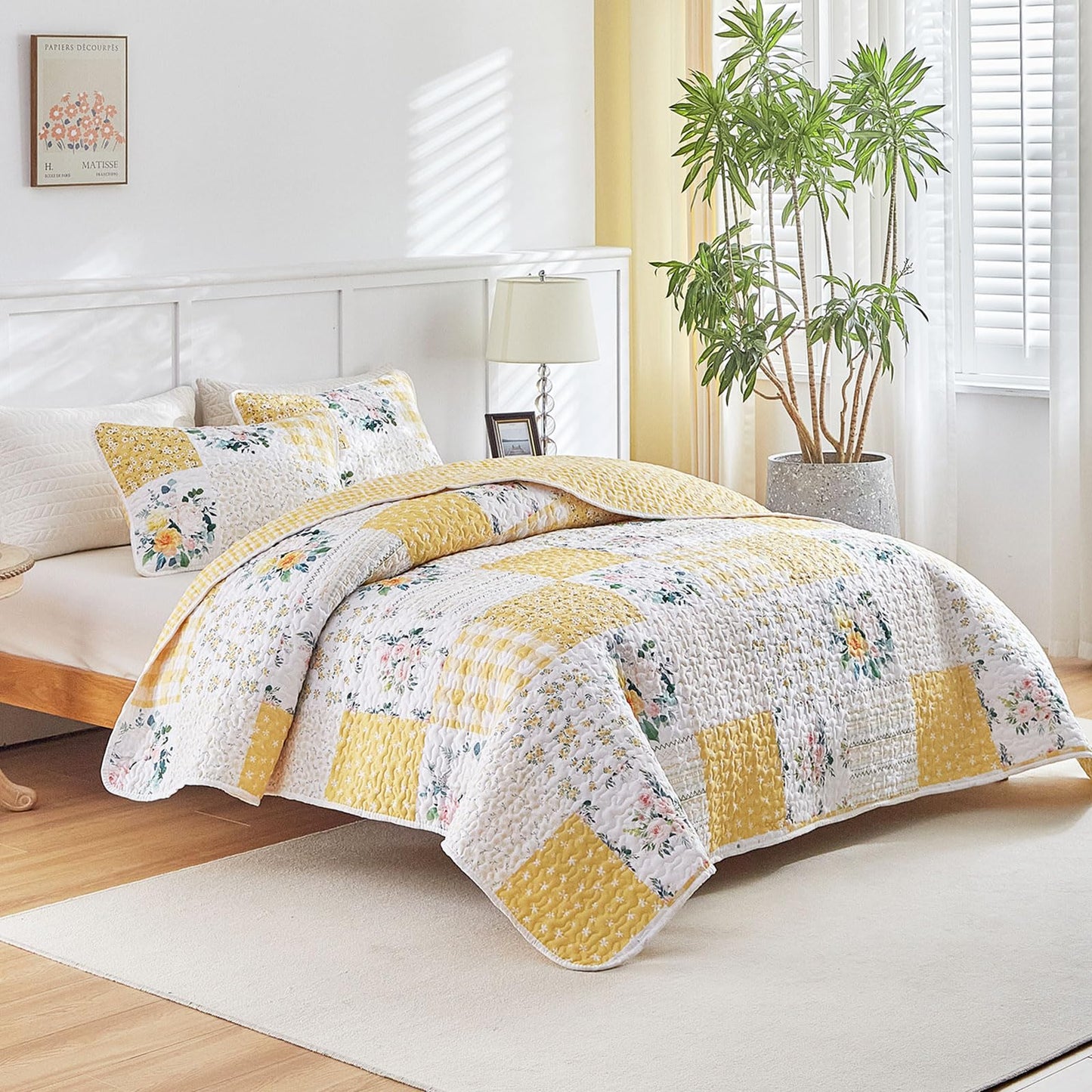 Joyreap 2 Pieces Floral Quilt Set Twin, Patchwork Yellow n White Design, Smooth Soft Microfiber Quilt, Bedspread Bed Cover for All Season, 1 Quilt and 1 Pillow Sham- 68x86 inches