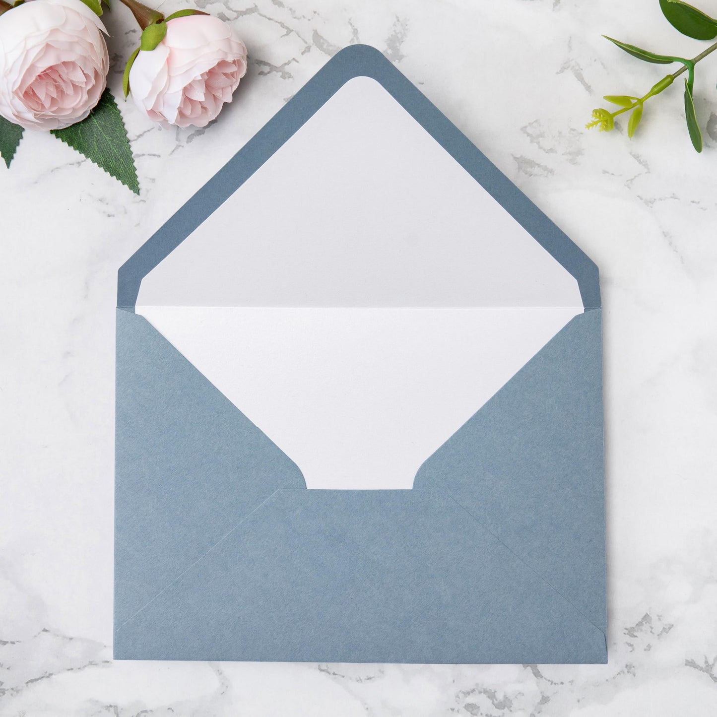 PONATIA 50 Pieces/lot A7 Envelopes, 5.25 X 7.5 Inches Dusty Blue Envelopes Perfect For 5x7 Weddings Invitation Cards, Christmas Gift Cards (Pearl White Liner + Dusty Blue)