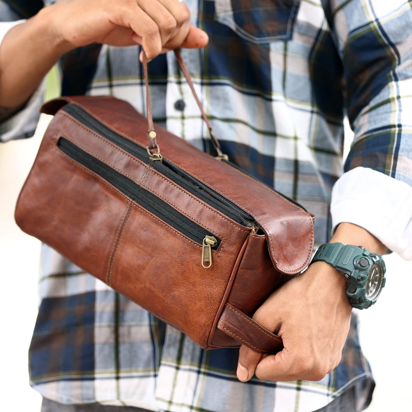 ANUENT Genuine Leather Toiletry Bag Large Dopp Kit for Men & Women Travel Pouch Cosmetic Organizer Best Toiletries Bags for Bathroom and Traveling Mens Shaving Kit, (Brown)