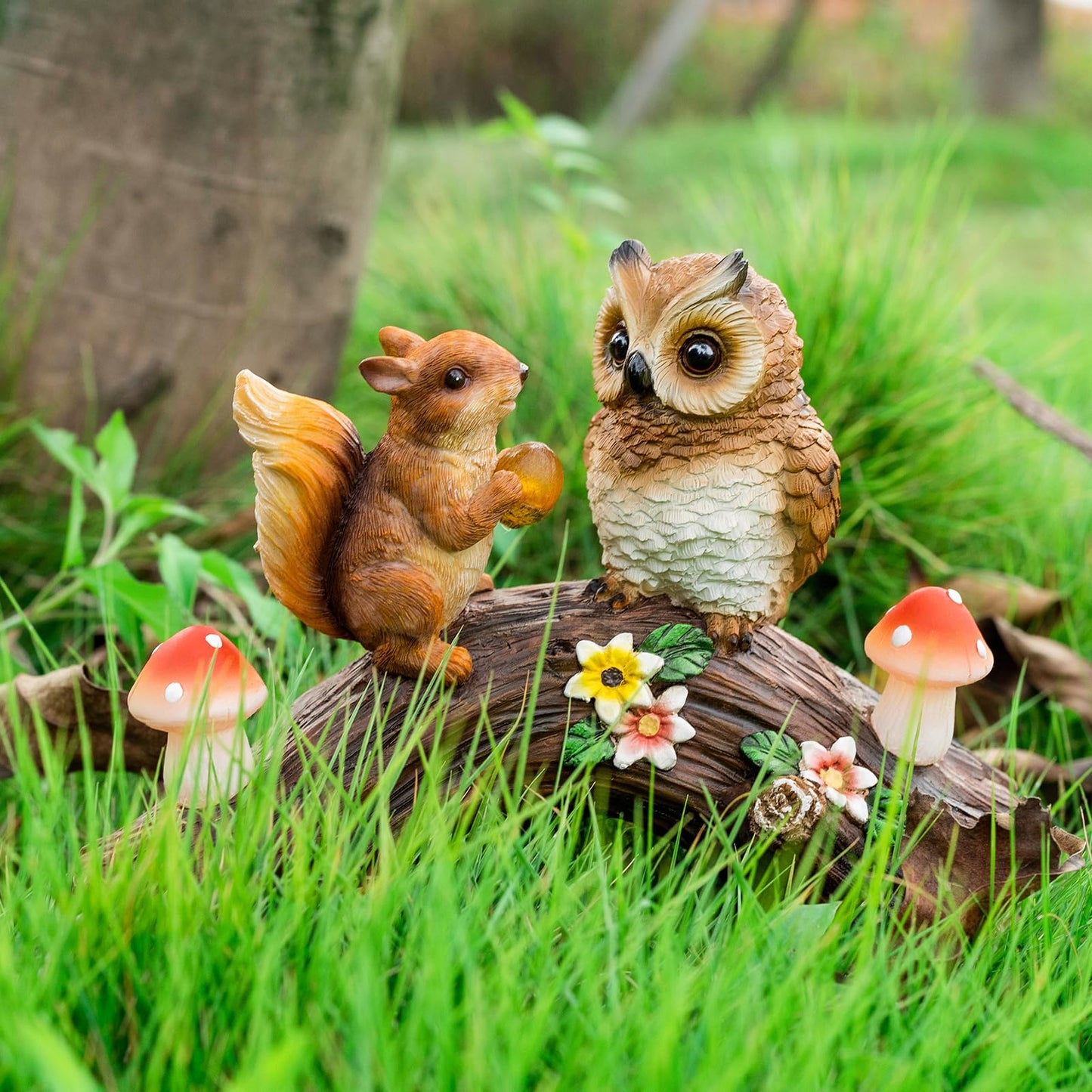 WONDHOME Solar Owl Garden Statues Outdoor Decor Resin Owl Squirrel Figurine with Mushroom Lights for Patio Lawn Yard Decorations Christmas Housewarming Gardening Gifts for Women Mom