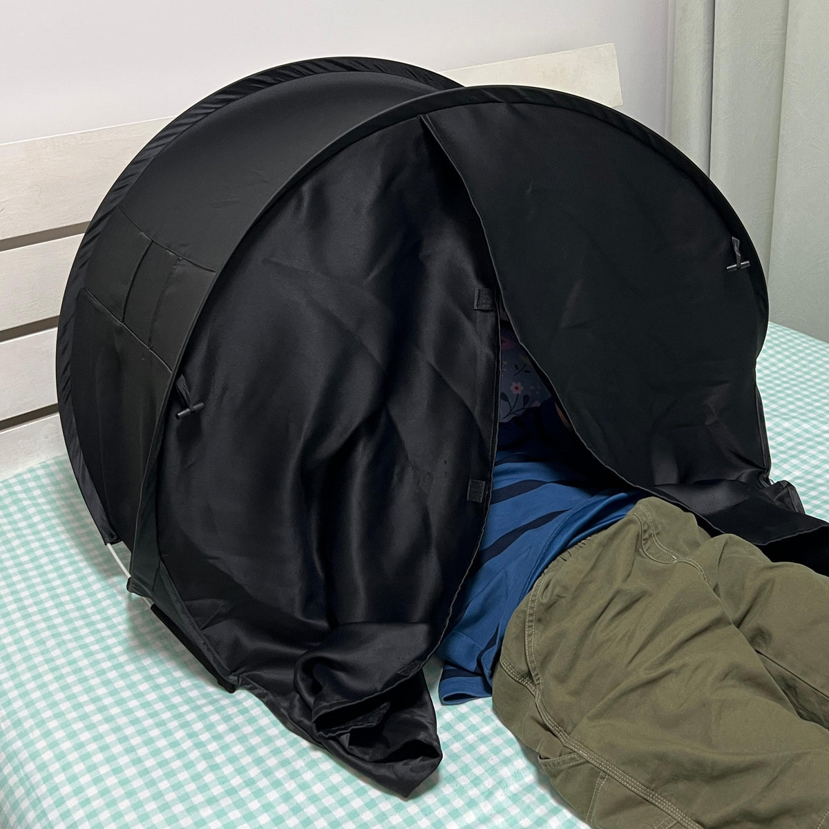 Compact Blackout Bed Tent for Deep Sleep - Light-Blocking Luxury Sleep Den Tent - Blackout Canopy to Improve Sleep Anytime, Anywhere - Perfect for Nightshift, Dorms, Travel, Naps and Relaxation