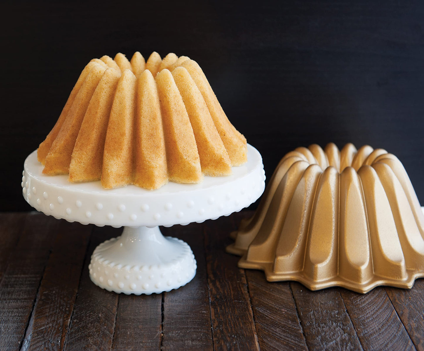 Nordic Ware 84177 Lotus Bundt Pan, Gold