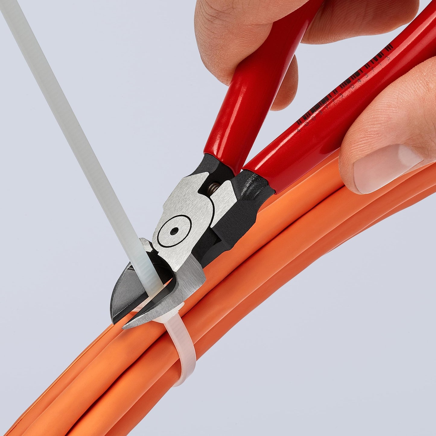 Diagonal Pliers for Flush Cut Plastics