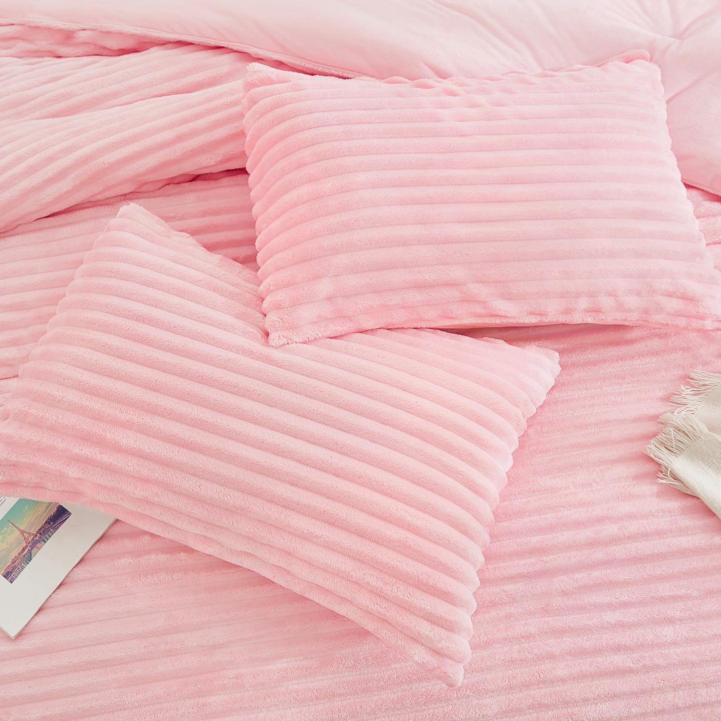 Andency Pink Comforter Set Queen, 3 Pieces Fleece Comforter for Queen Size Bed, Soft Warm Fluffy Fuzzy Luxury Plush Bedding Comforter Set for Winter (1 Comforter & 2 Pillowcases)