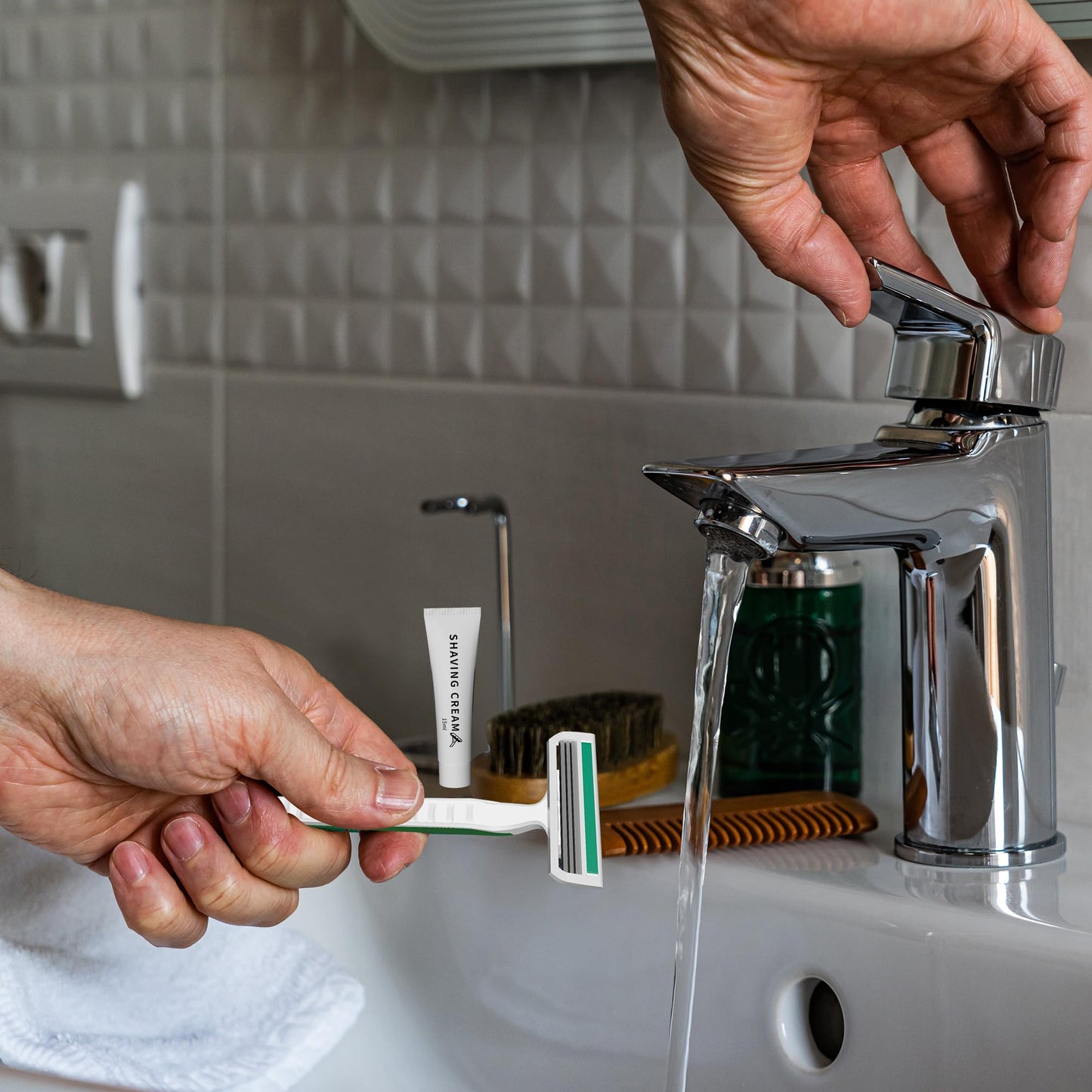 50 Pack Shave kit in Bulk 3 Blades Shave Disposable Razor with Protective Cap 12g Cream Individually Wrapped Paper Box for Hotel,Airbnb, Homeless,Shelter Camping Travel On The Go