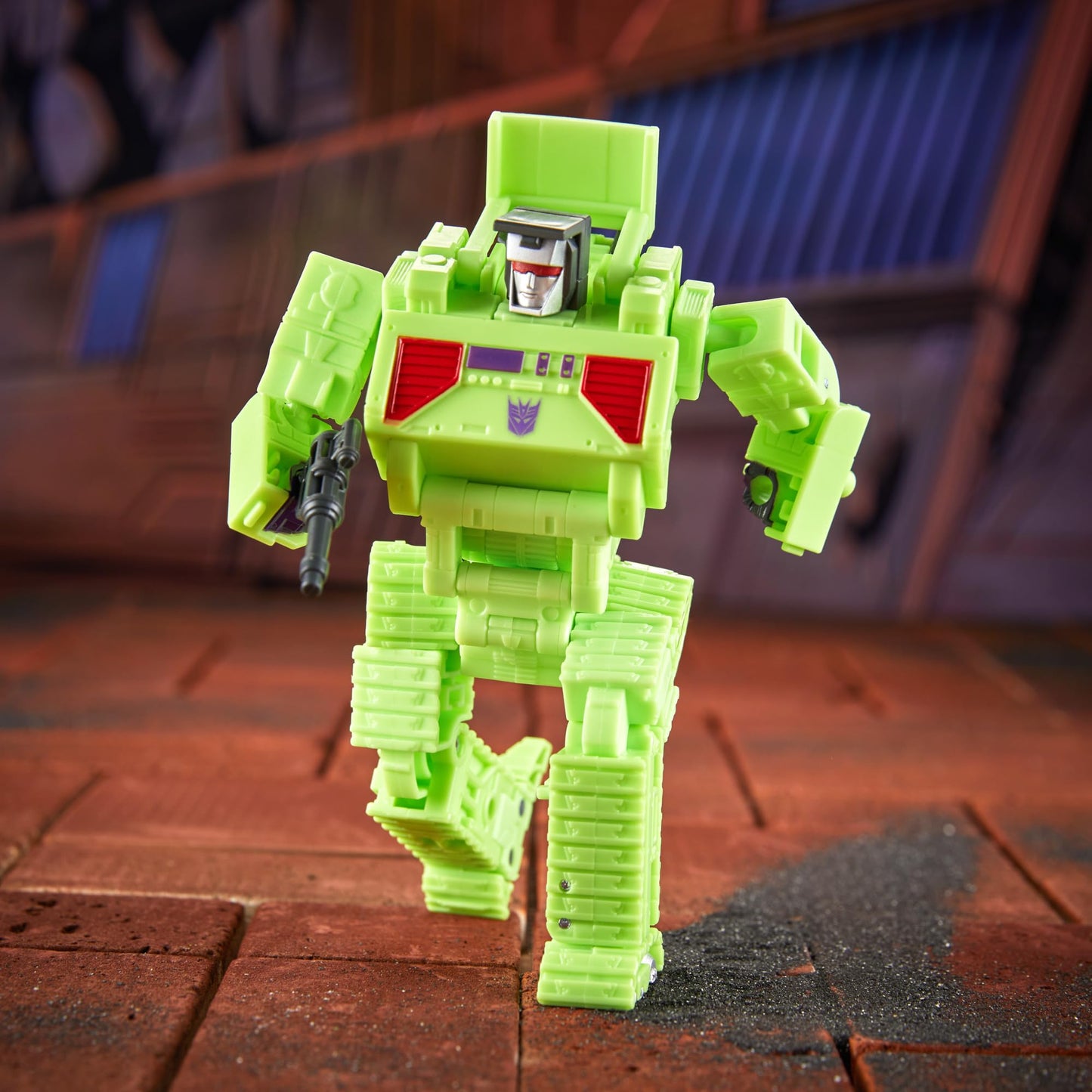 Transformers Toys Studio Series Deluxe Class Transformers: The Movie Bonecrusher, 4.5-inch Converting Action Figure, Robot Toys, 8+