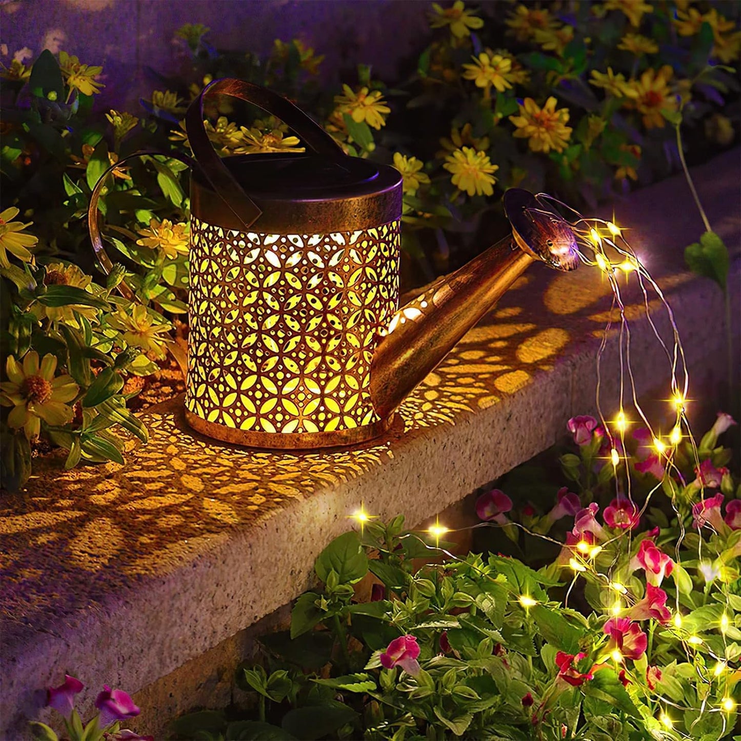 Fohil 2 Pack Solar Garden Lights, Solar Watering Can Lights Garden Decor, Waterproof Retro Metal Hanging Solar Lantern Light for Patio Porch Lawn Yards Backyard Pathway Outdoor Decorations