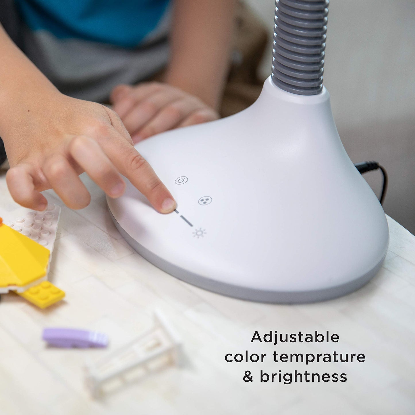 Verilux® SmartLight Full Spectrum LED Desk Lamp with Adjustable Brightness, Flexible Gooseneck, Integrated USB Charging Port, Reduces Eye Strain and Fatigue - Ideal for Reading, Artists, Craft