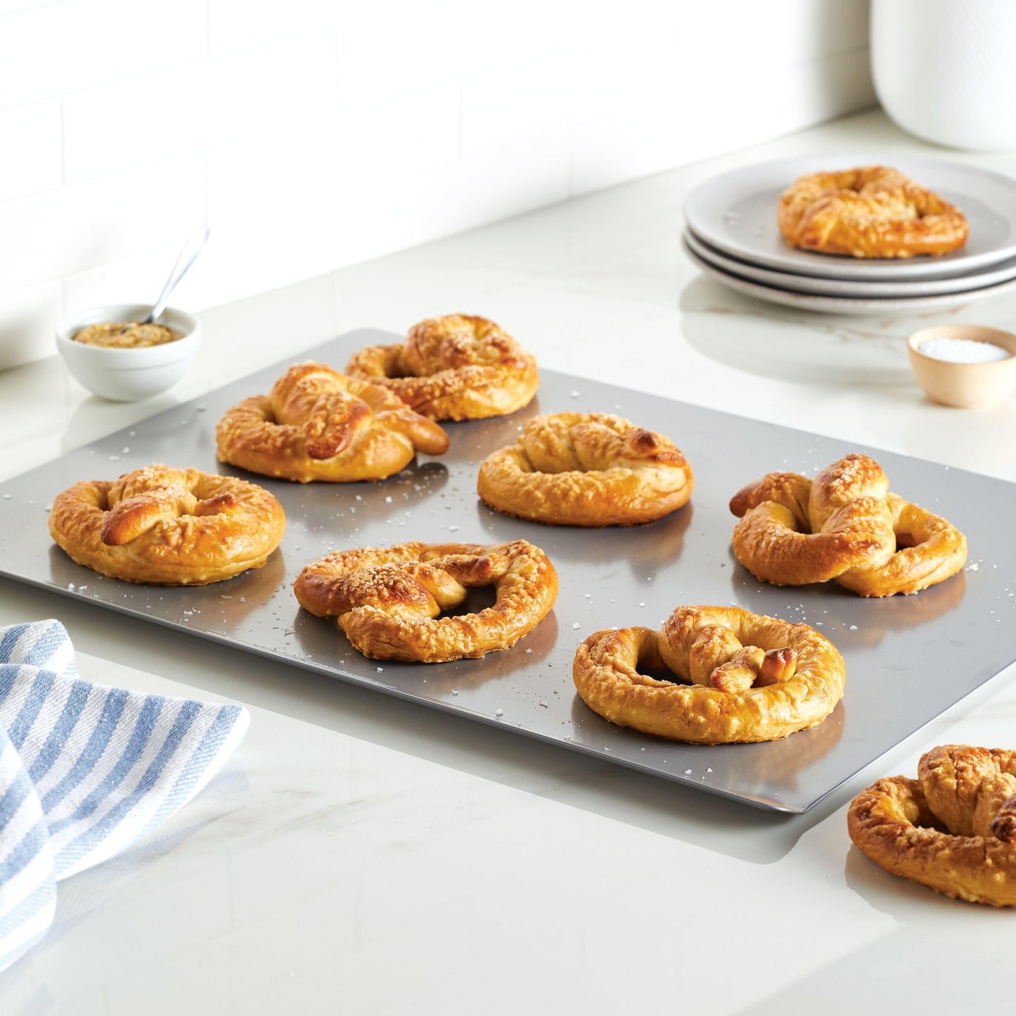 Farberware Insulated Bakeware 15.5-Inch x 20-Inch Jumbo Cookie Sheet
