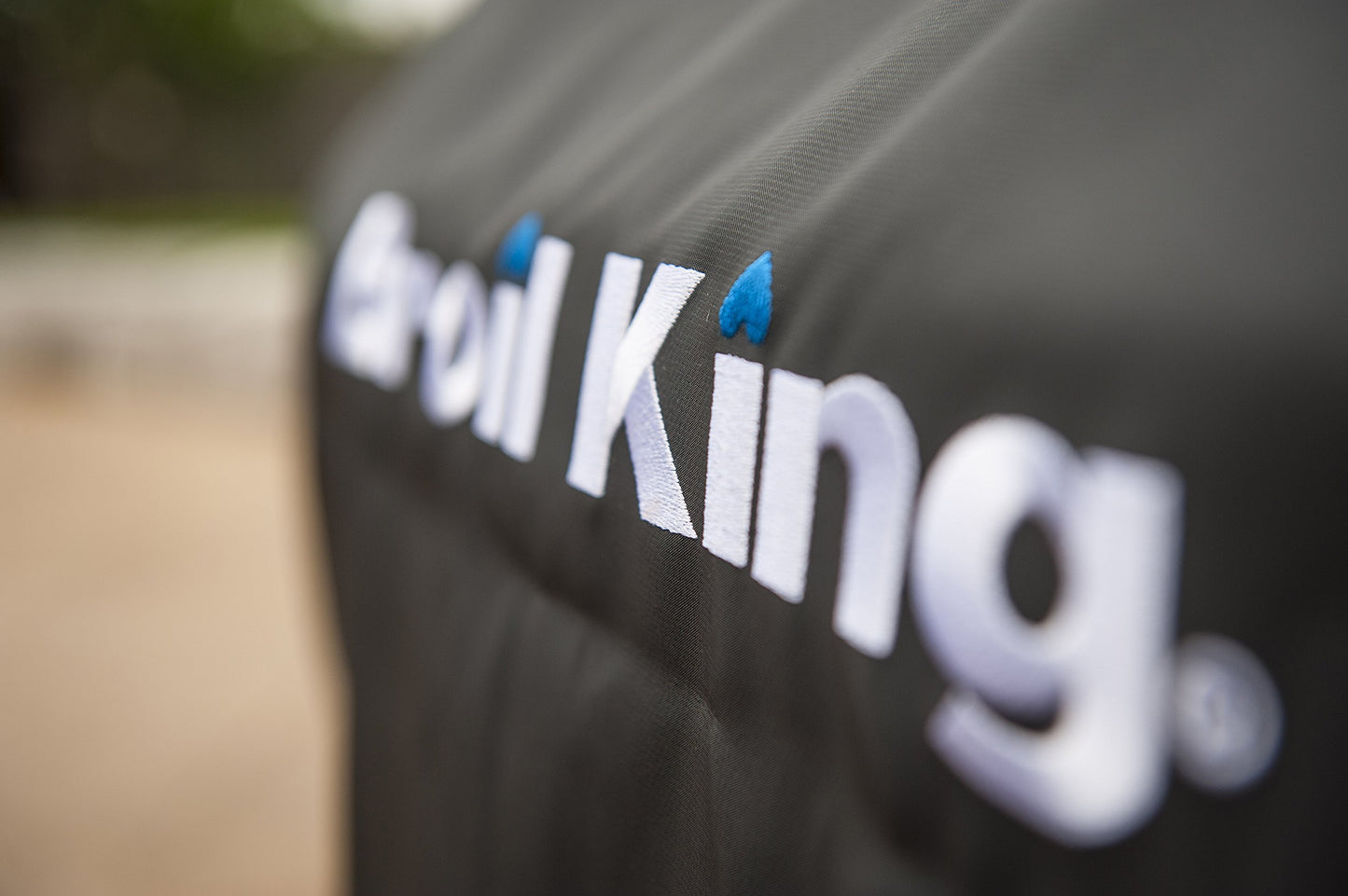 Broil King 68492 Premium Grill Cover - Imperial/Regal 500 Series - 70.5 Inch