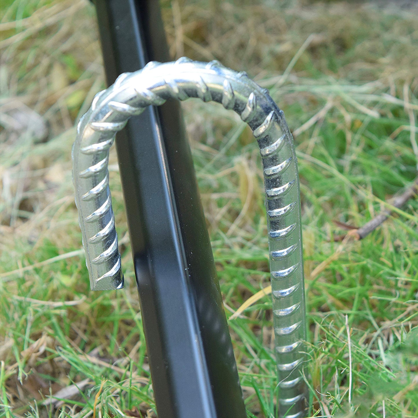 AAGUT 16 Pack Galvanized Steel Rebar Stakes Dig Defence Fence Stakes 12 inch, Heavy Duty J Hook Tent Stakes Canopy Garden Stakes for Hard Firm Soil