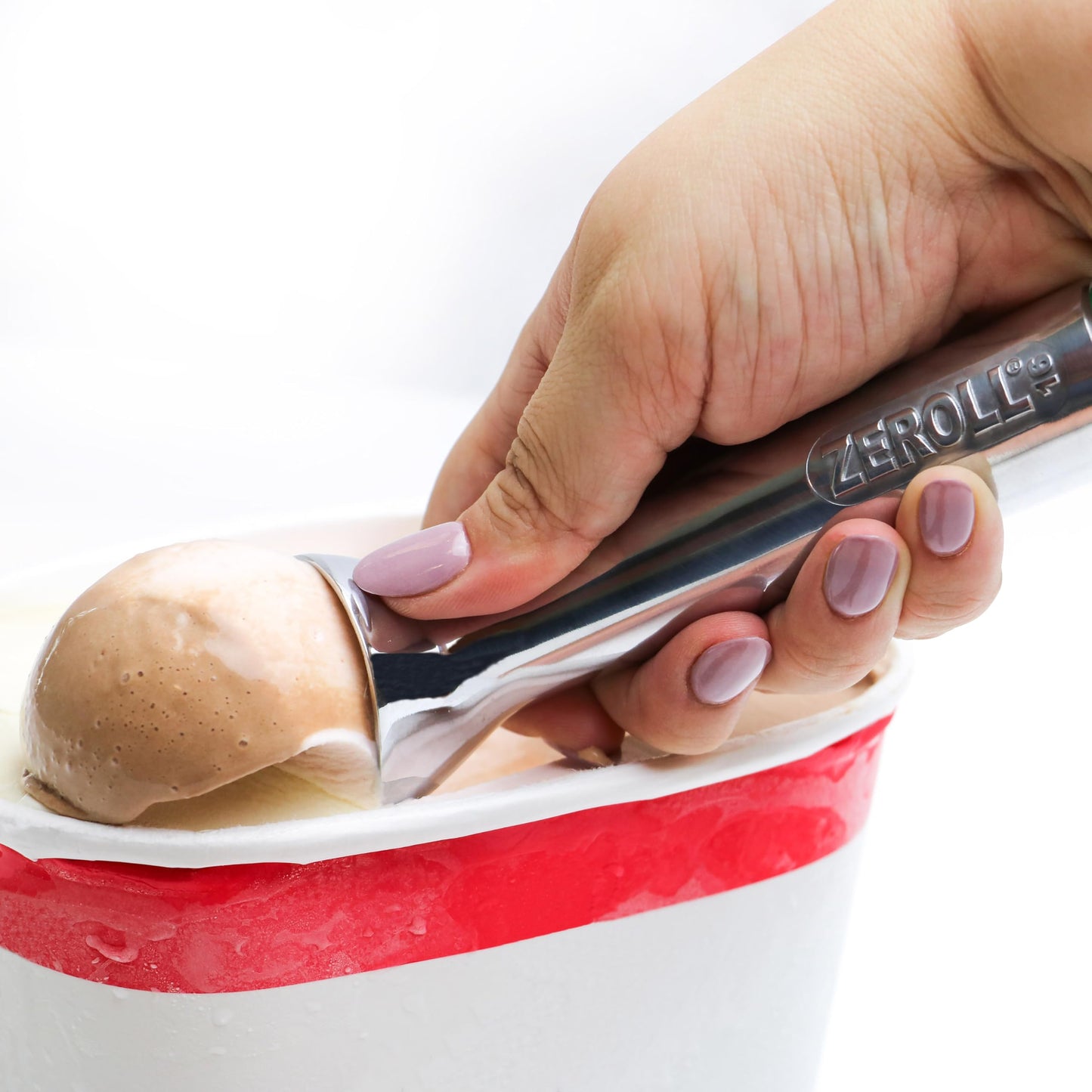 Zeroll 1016 Original Ice Cream Easy Scoop with Unique Liquid Filled Heat Conductive Handle Simple One Piece Aluminum Design Easy Release 32 Scoops per Gallon Made in USA, 2.5-ounce, Silver