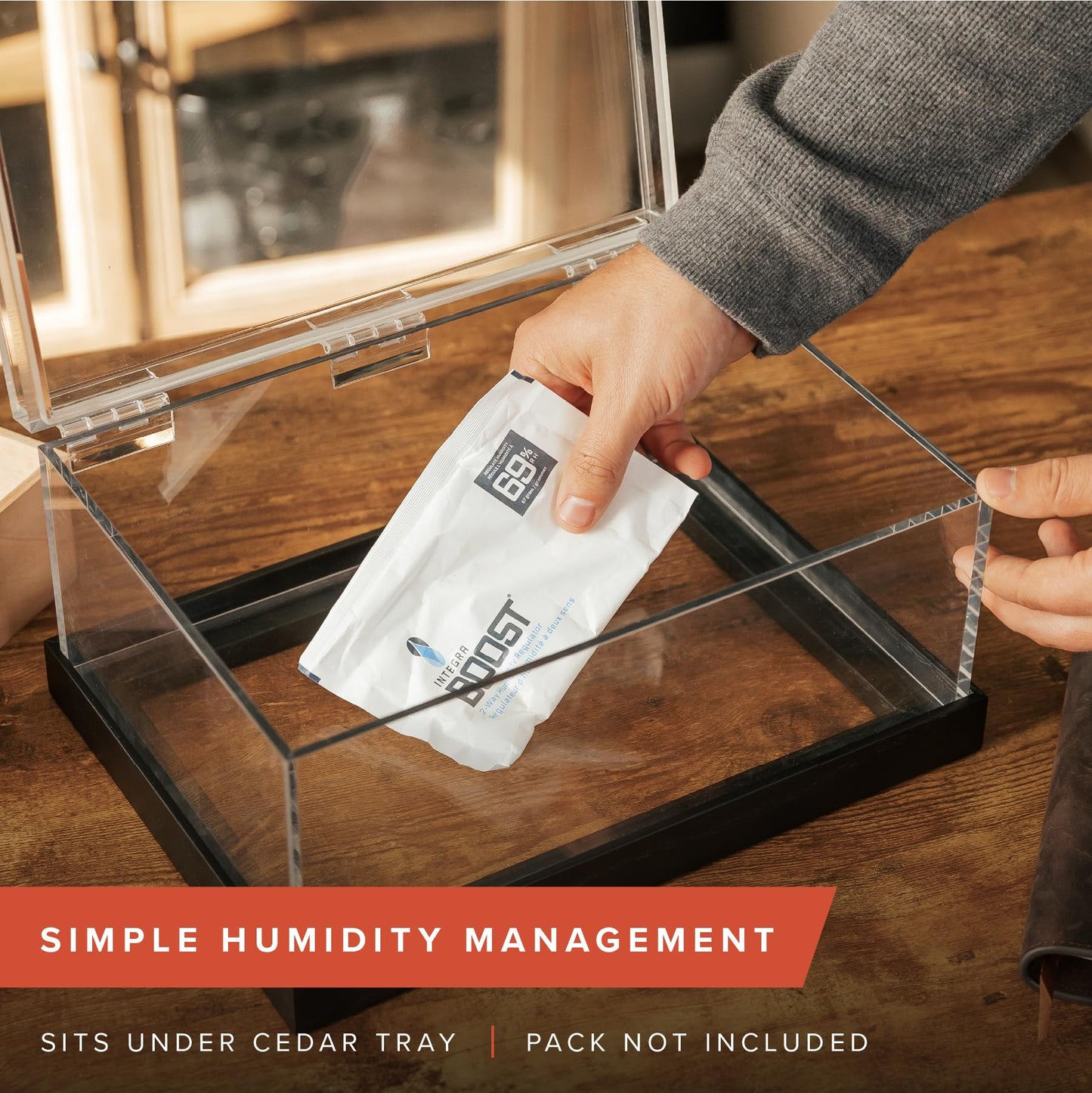 CASE ELEGANCE - Felix Pro Tupperdor - Airtight Acrylic Humidor, Two Trays, Spanish Cedar Tray, Ash Wood Base, Includes Humidity Pack, Digital Hygrometer, Acrylic Divider - Holds 50-60 Cigars