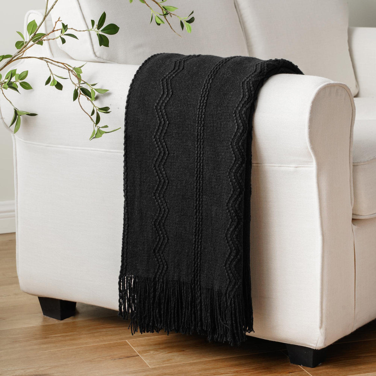 BATTILO HOME Black Throw Blanket Geometric Pattern Decorative Indoor Outdoor Lightweight Throws for Sofa Couch Chair Home Decor 50"x60"