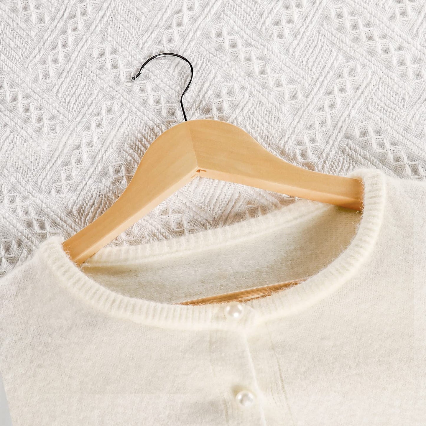 TOPIA HANGER Wooden Hangers (30 Pack), Natural Wooden Coat Hangers with Non Slip Pants Bar, 360°Swivel Hook and Shoulder Notches for Suit, Jacket, Pants, Smooth Finish Clothes Hangers - CT34N30