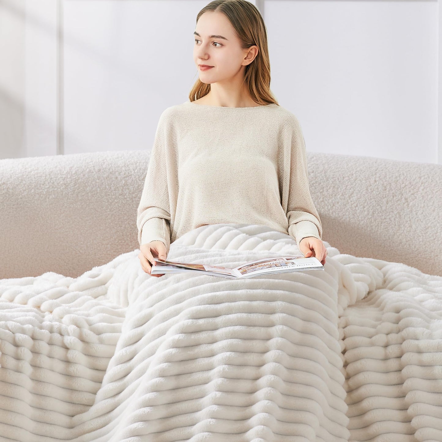 BEDELITE Fuzzy Queen Blanket for Bed - Cream White Fluffy Cozy Soft Plush Warm Fleece Blankets for Winter, Bedroom Valentine's Day Decor Gifts for Him Her