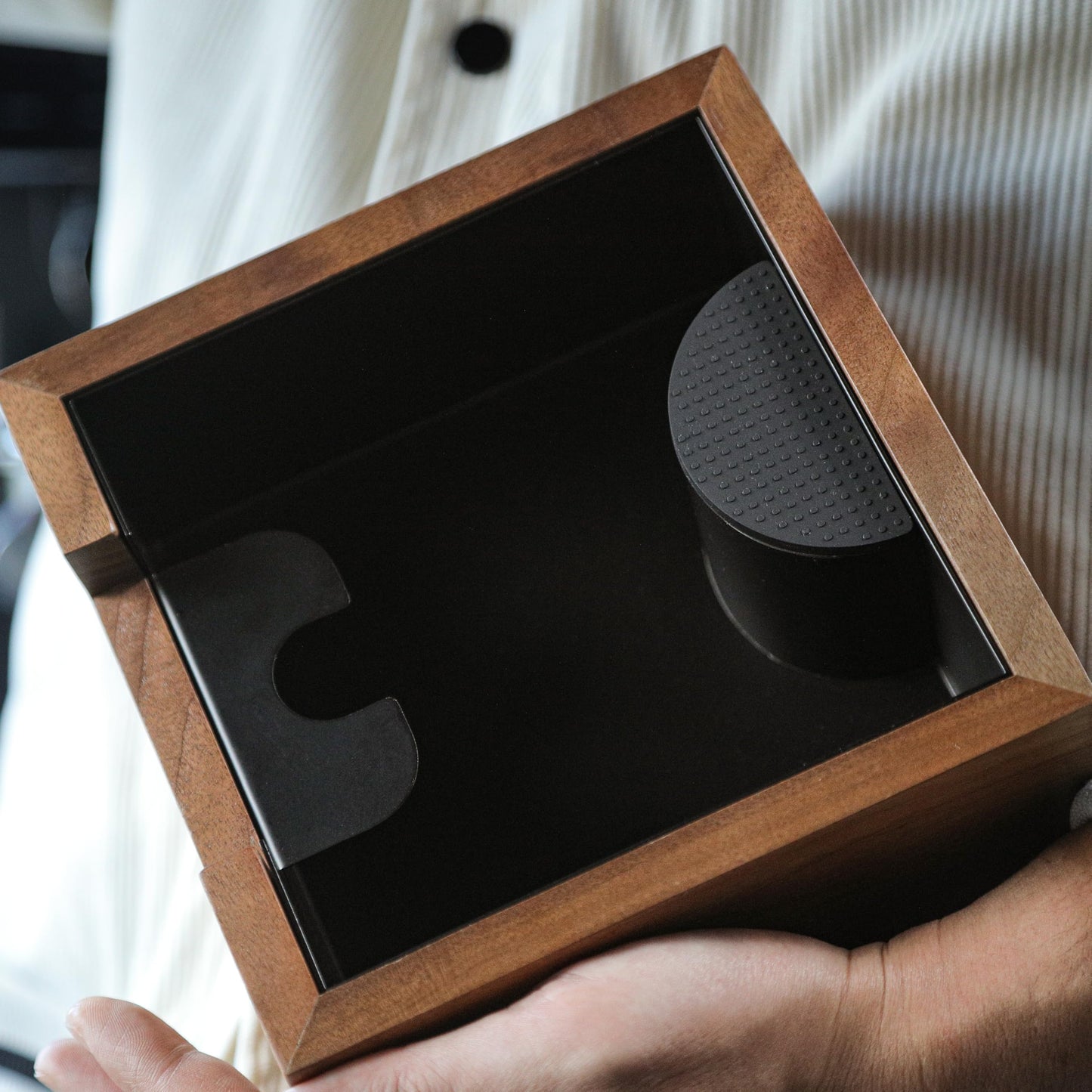 KNODOS Wooden Espresso Knock Box Walnut Dump Bin for Coffee Grounds Disposal Durable, Shock-Absorbent Espresso Machine Accessories, Easy to Clean Tamping Station