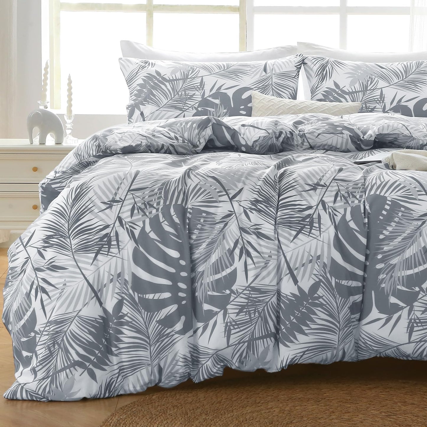 MUXHOMO Duvet Cover King Size, Reversible Floral BlackGrey Duvet Cover Set with Zipper Closure, 3 Pieces Botanical Patterns Soft Microfiber Bedding Set with 4 Ties (90"x104", 2 Pillow Cases)