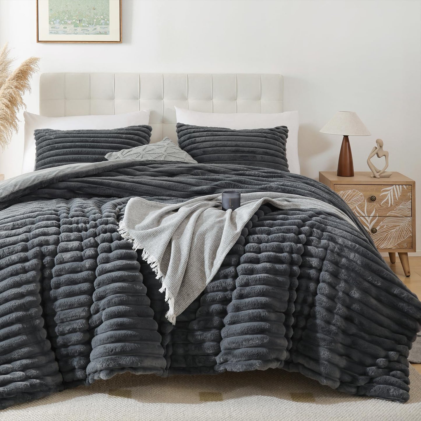 YIKUSH Fluffy King Size Comforter Set 3 Pieces -Dark Gray Fleece Fluffy Comforter, Luxury Fuzzy King Bedding Set, Soft & Warm King Size Bed Set with 2 Pillow Cases