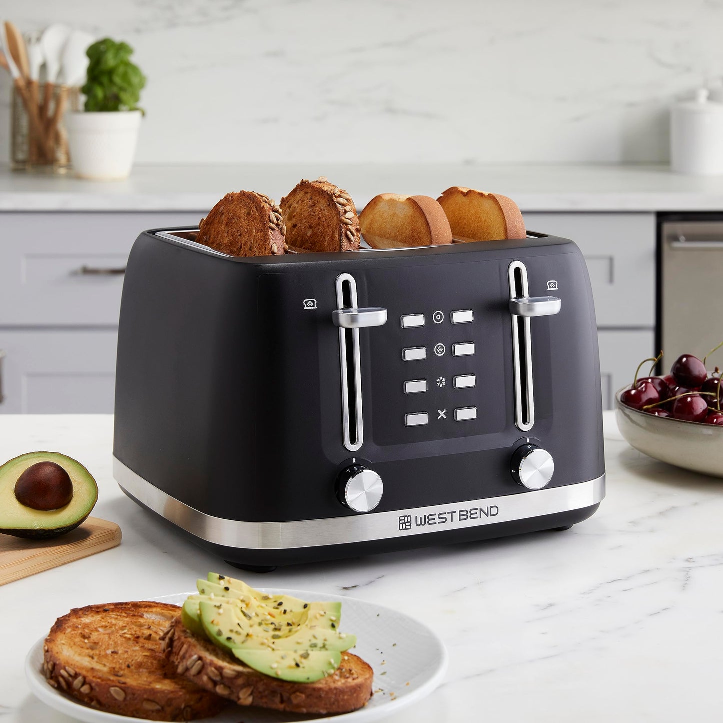 West Bend Toaster 4 Slice Extra-Wide and Deep Slots with 3 Functions and 7 Shade Settings Manual Lift Lever and Auto-Shut Off, 1500-Watts, Black