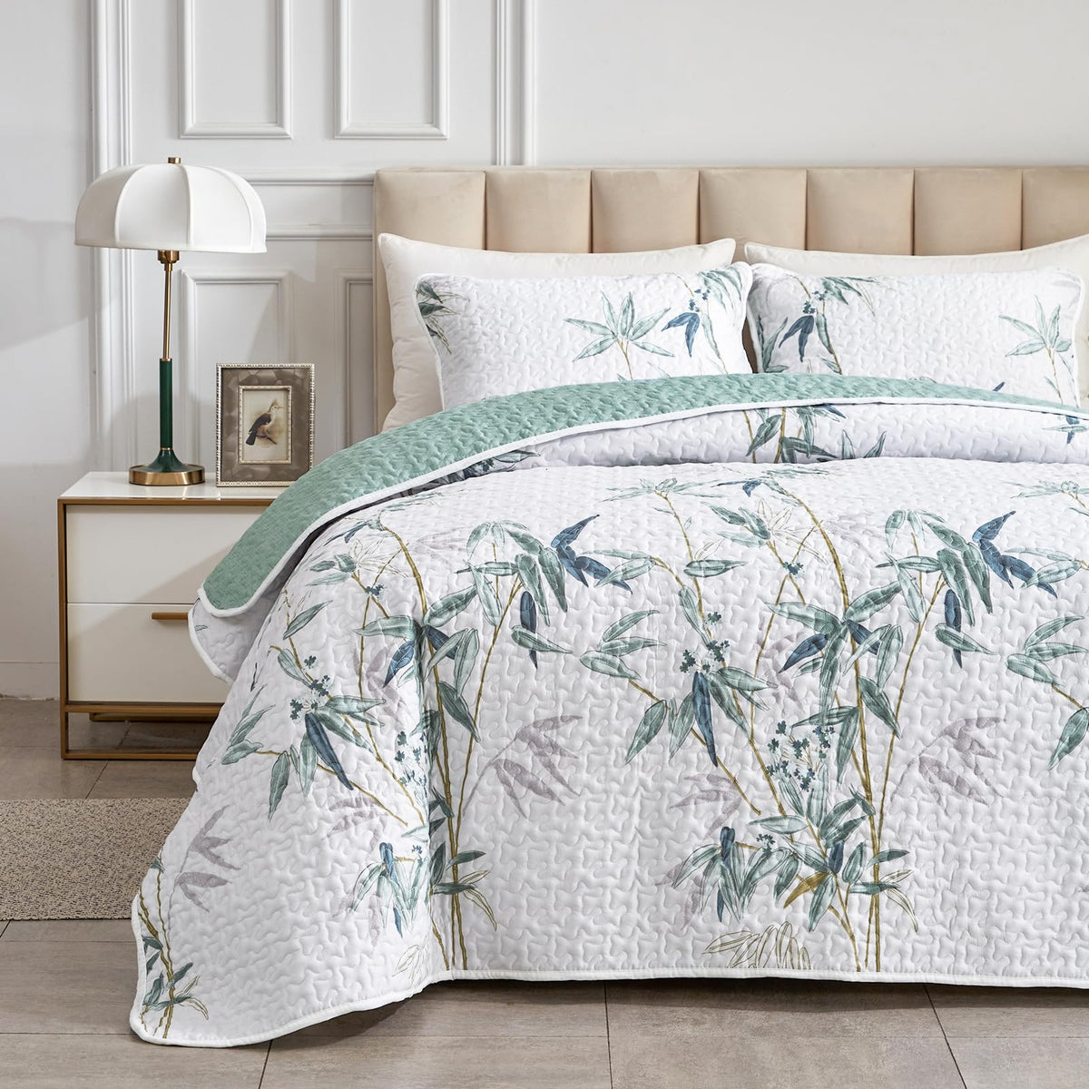 3 Pieces Full/Queen Size Botanical Quilt Set, Green Leaves Printed on White Reversible Bedspread Coverlet Set, Soft Microfiber Lightweight Bed Cover for All Season (90" x 90", 1 Quilt+ 2 Pillow Shams)