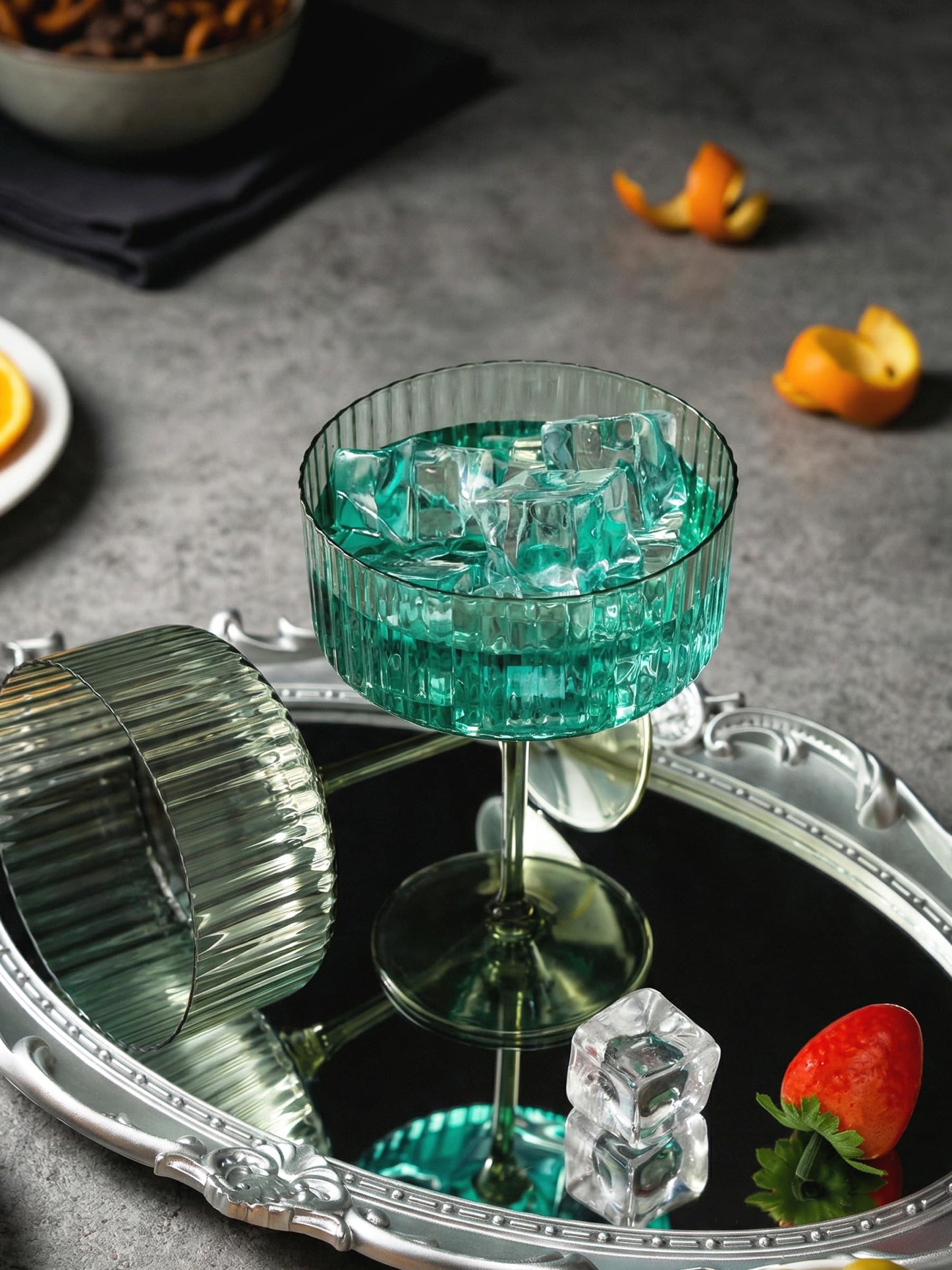 CALBODE 24Pcs Plastic Martini Glasses with Detachable Stems, 10oz Plasitc Ribbed Coupe Glasses Green Vintage Cocktail Glassware Set Toasting Glasses for Party Wedding Anniversary