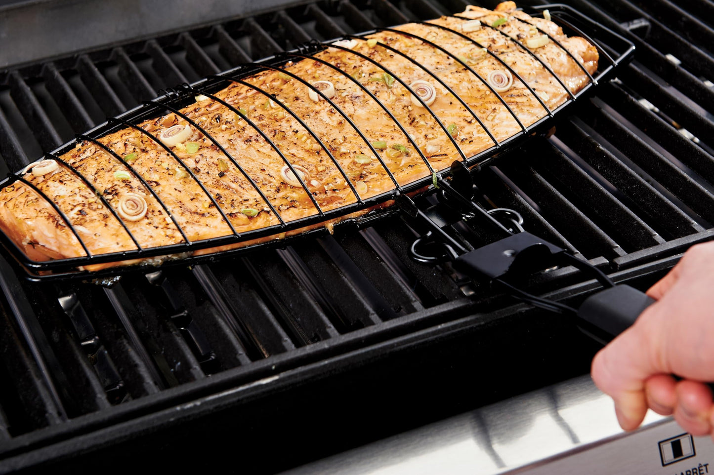 GrillPro 21015 Fish Basket with Detachable Handle