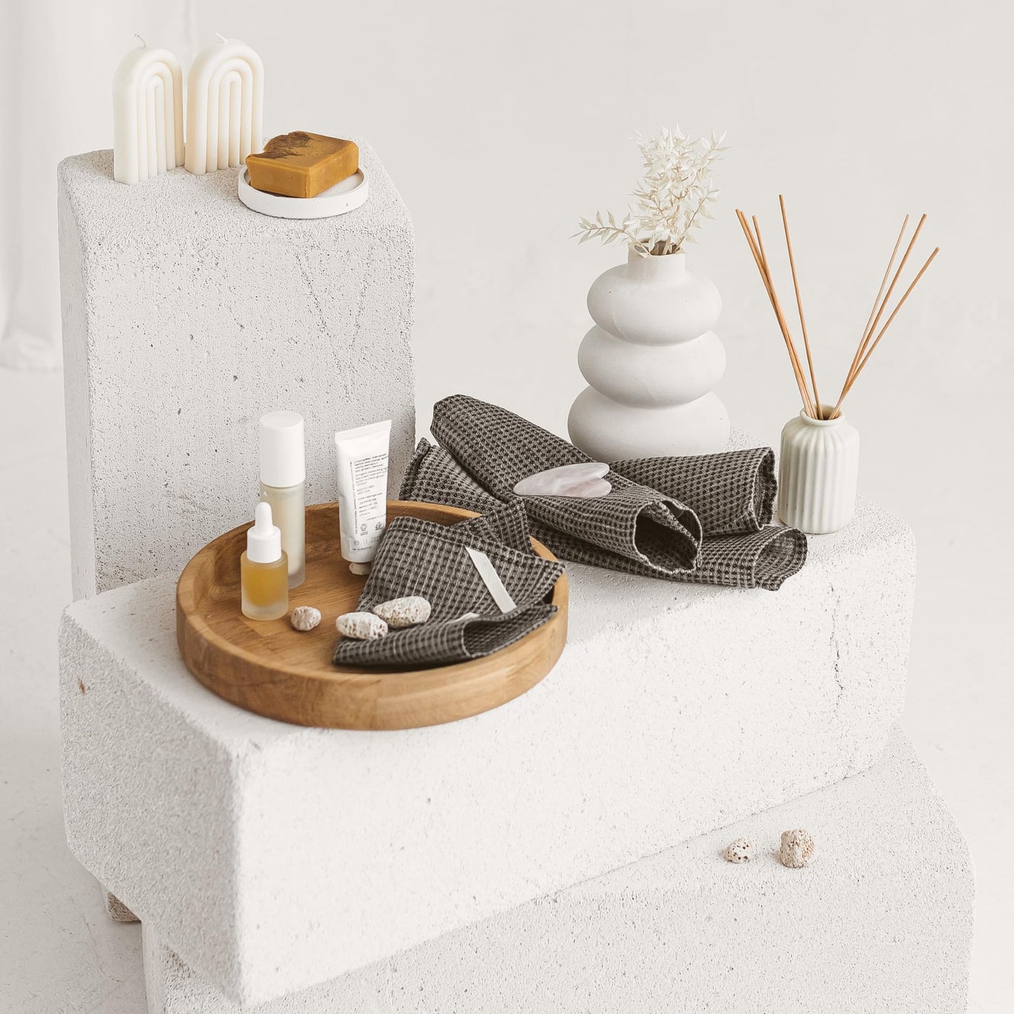 100% Linen Exfoliating Face Cloth - 4-Pack Black-Natural Linen Flax 10x10-inch Reusable Washcloths - Waffle Weave Natural Fiber Small Fingertip Towel for Your Hands Face Skin and Body