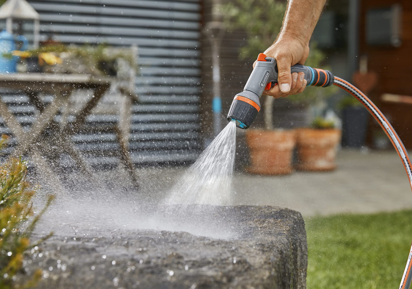 Gardena 18304-20 Frost-Proof ecoPulse™ Multi-Pattern Watering Nozzle, for Water-conserving Cleaning and Watering, Includes Waterstop Quick Connector, Made in Germany
